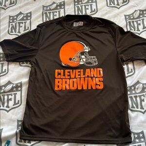 🏈Cleveland Browns top 🏈A4.com🏈SZ small🏈pit to pit 18”🏈23” length 🏈
